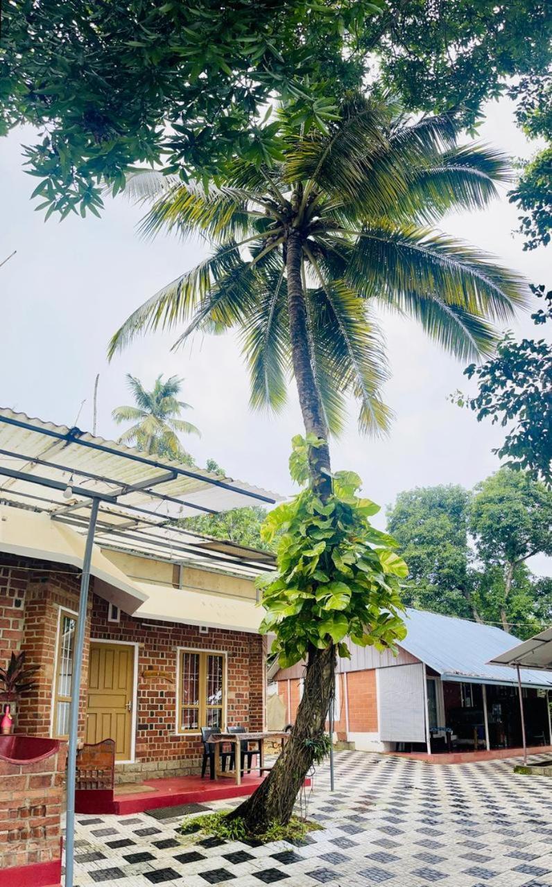 Ashtamudivillas Kollam Exterior foto