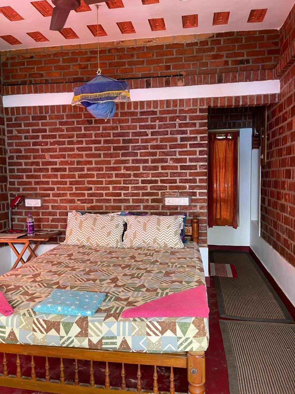 Ashtamudivillas Kollam Exterior foto